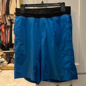 Mens like new lululemon short
